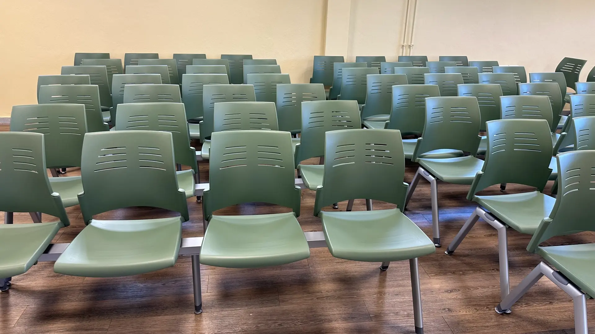 Bancadas Spacio verdes en IES El Sueve Bancadas Spacio verdes en IES El Sueve