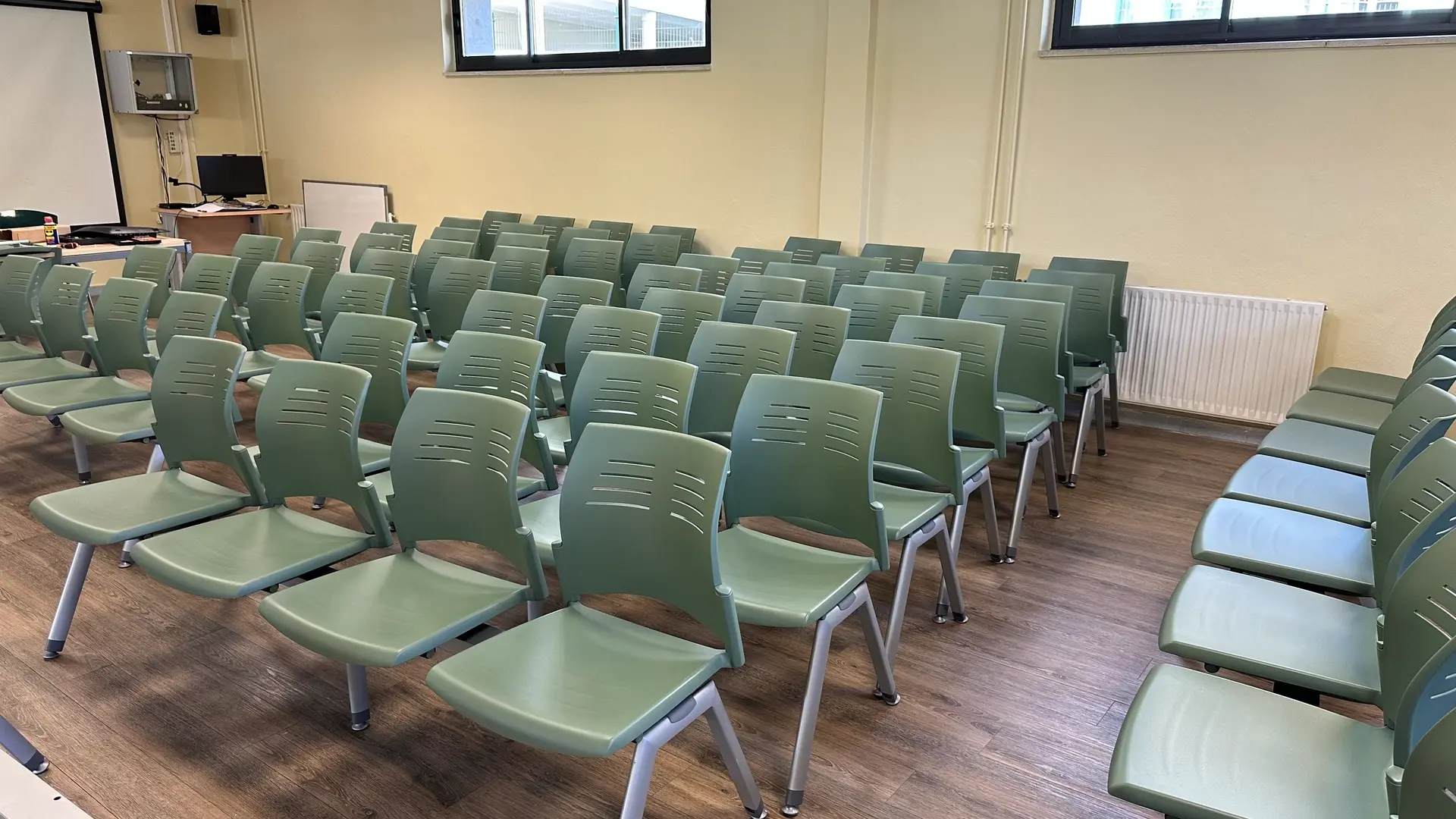 Bancadas Spacio verdes en IES El Sueve Bancadas Spacio verdes en IES El Sueve