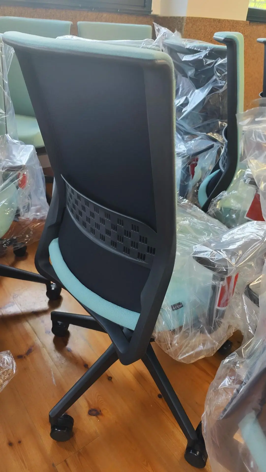 Silla Stay tapizado turquesa Silla Stay tapizado turquesa