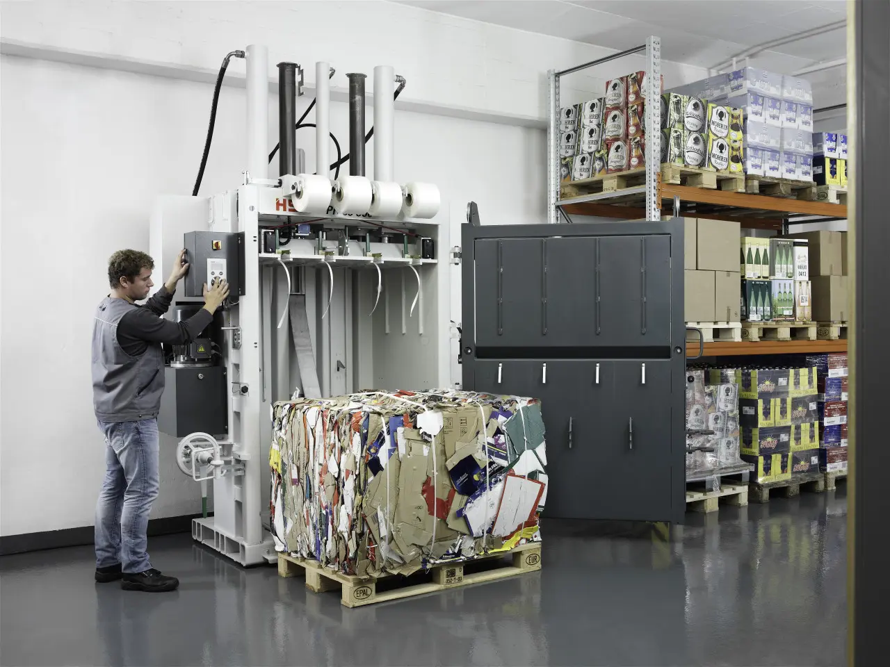 Prensa compactadora de cartón HSM