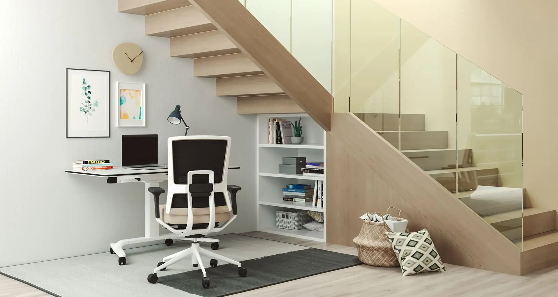 Oficina móvil de teletrabajo bajo escalera