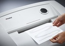 Destrucción de documentos en partículas de 4 x 40 mm. con la destructora Dahle 414 MHP CleanTec 51514-13546 con cabezal sin mantenimiento y filtro antipolvo