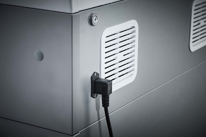 Conexión de alimentación de la destructora industrial de alto rendimiento con corte en partículas de 2 x 15 mm. Dahle VolumePro 519 20392