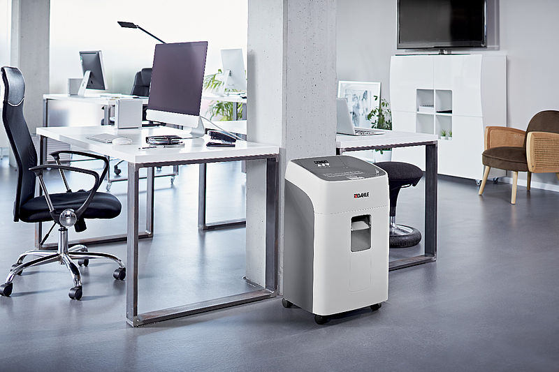 Destructora para uso en oficinas Dahle ShredMatic 300 con nivel de seguridad P-4