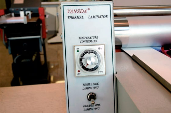 Termostato digital de laminadora Vansda EL 380 BP