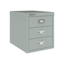 Vista en tres cuartos del fichero multicajones Bisley H123NL en color gris plata metalizado