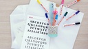 Caja personalizada para niños decorada con dibujos hechos con Edding 3000