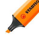 Detalle de la punta biselada del rotulador fluorescente naranja Stabilo Boss Original
