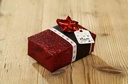 Regalo decorado con cinta decorativa Deco Rush de corazones (Pack dispensador con 3 recambios)