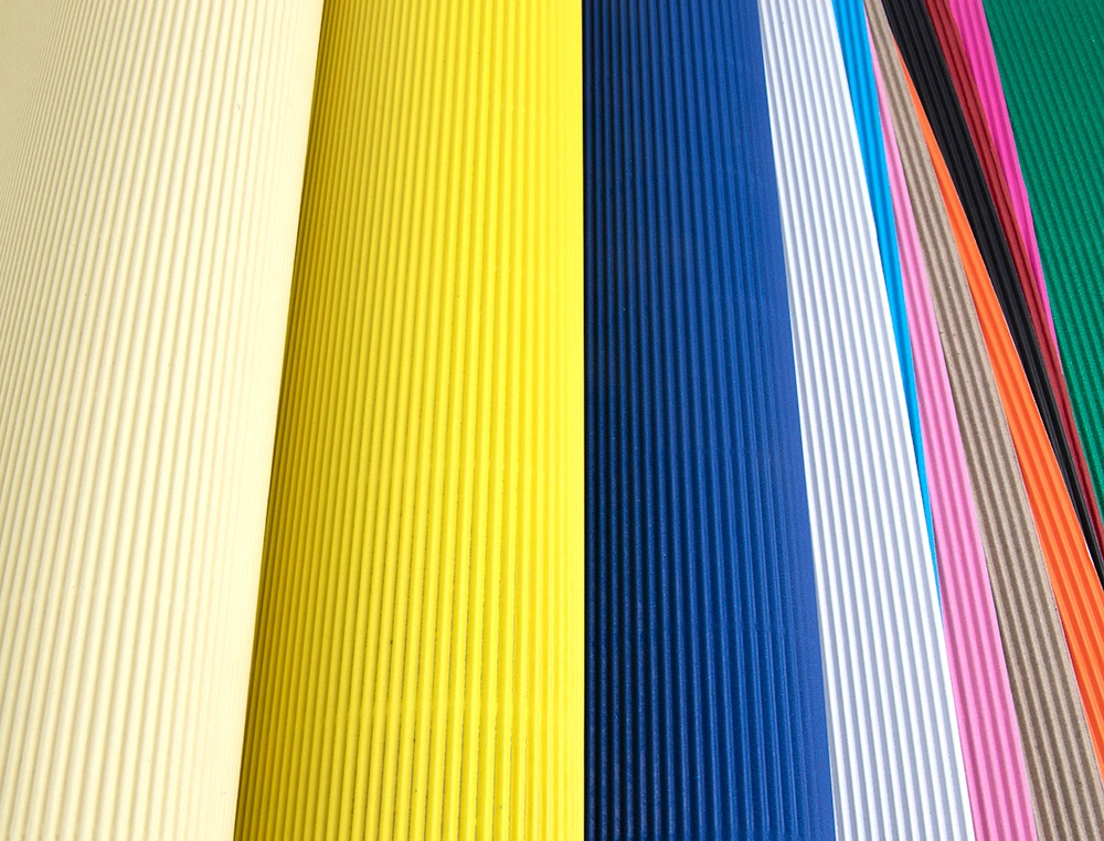 Cartón ondulado Liderpapel rojo 50x70 cm 320 g/m² para manualidades y diseño escolar (Pack 7 unidades)
