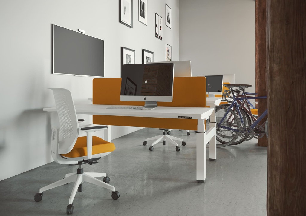 Oficina moderna con mesa Mobility doble de Actiu