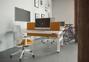 Oficina moderna con mesa Mobility doble de Actiu