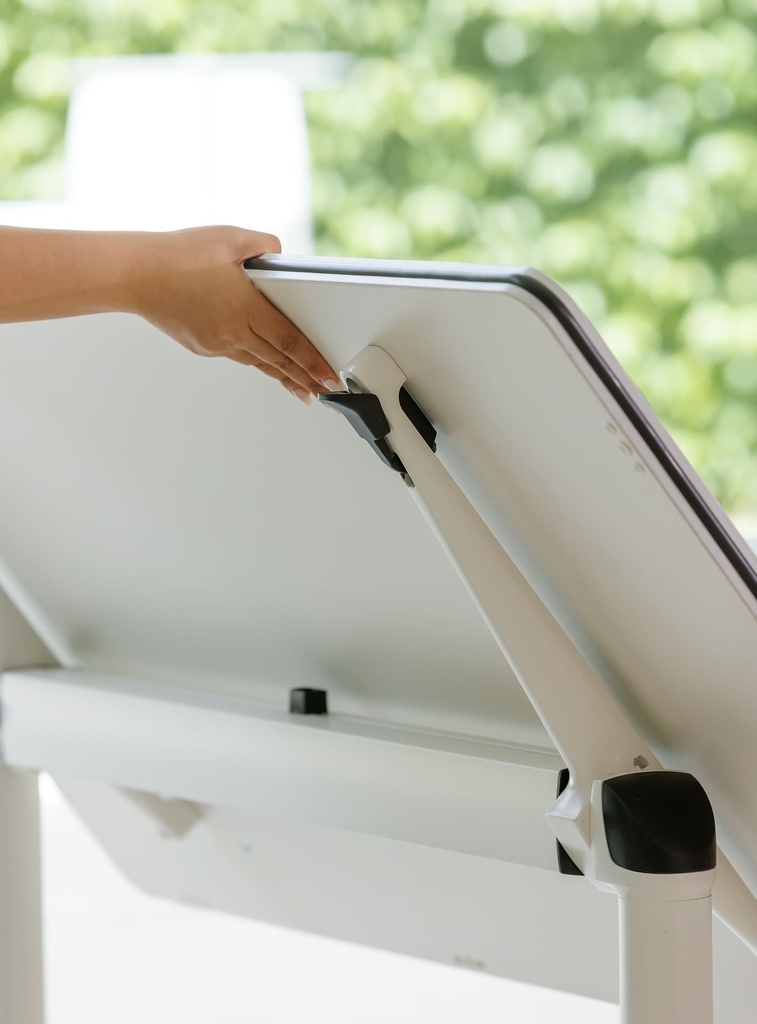 Mesa abatible y móvil con ruedas Talent de Actiu de 80 cm de fondo