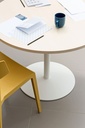 Mesa Tabula baja para cafetería interior en office contract