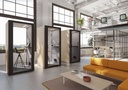 Cabinas insonorizadas Qyos 100 en showroom de Actiu