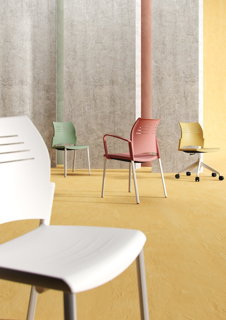 Sillas Spacio de Actiu en varios colores con diseño ergonómico, apilable y atemporal