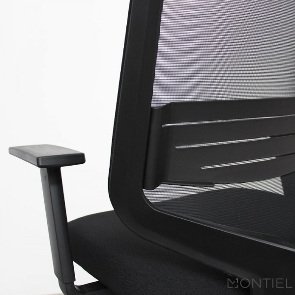 Silla Dot.Home Black Express con respaldo de malla ergonómica