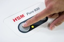 Destructora con display táctil HSM Pure 830 con corte en tiras de 3,9 mm.